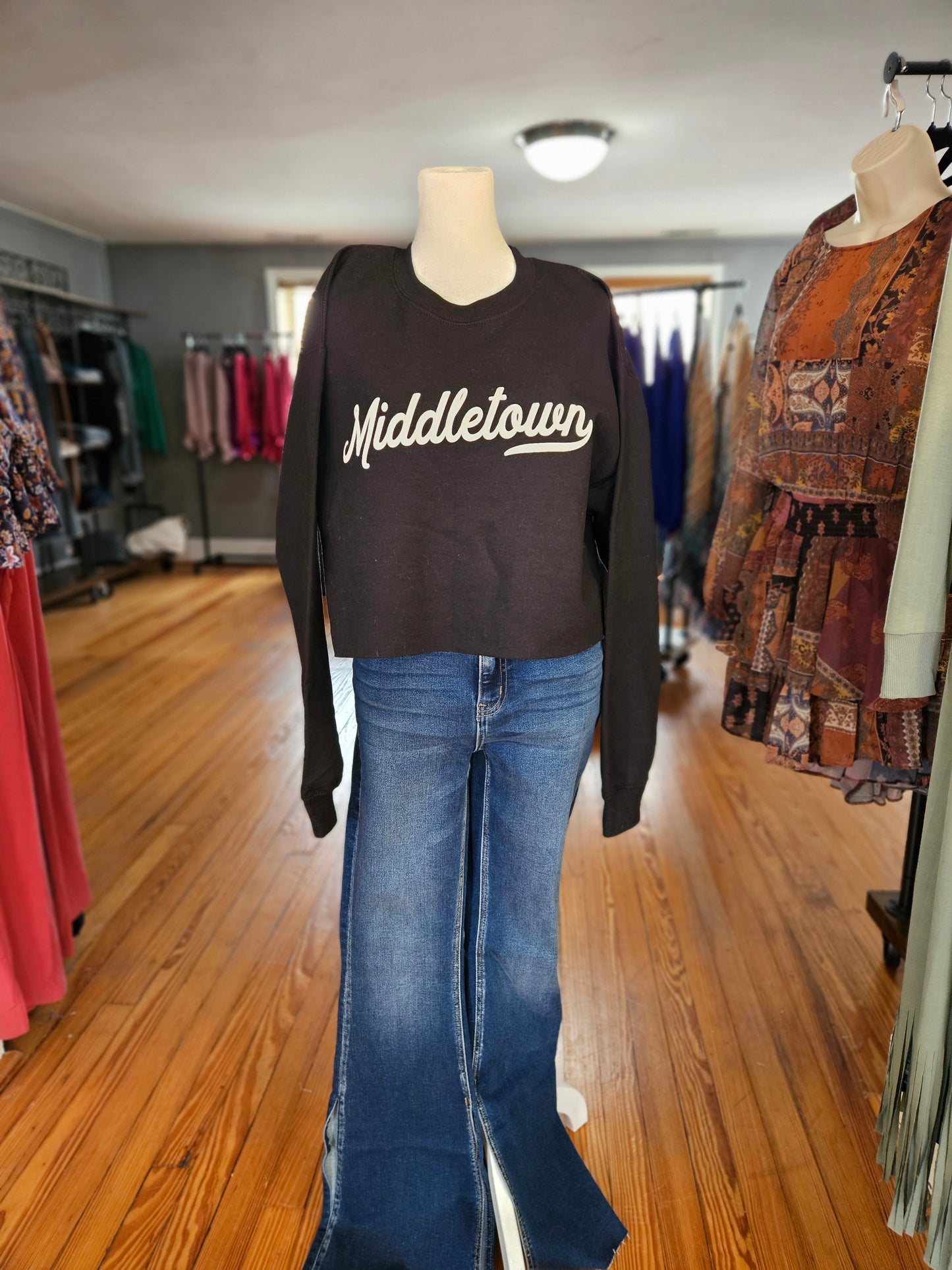 Middletown Cropped Sweatshirt