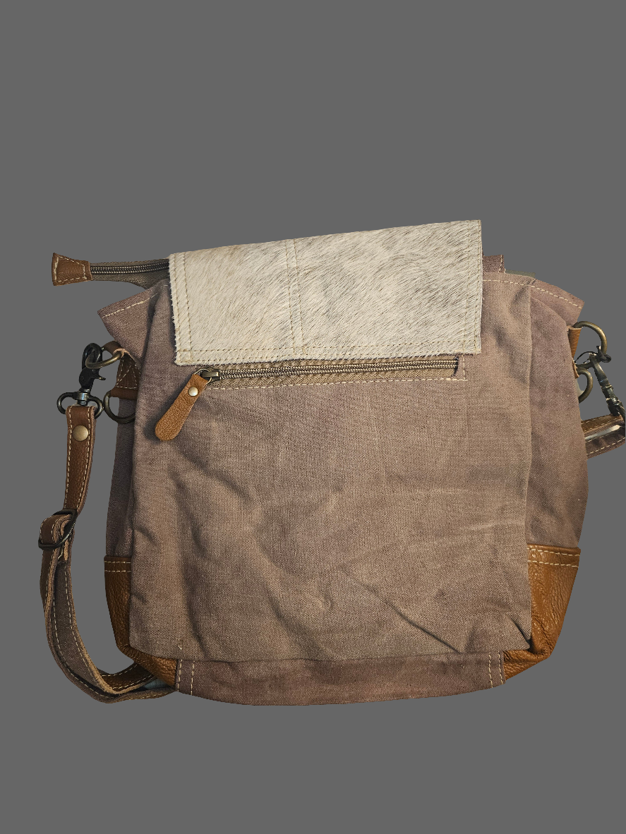 Edge Flap Shoulder Bag