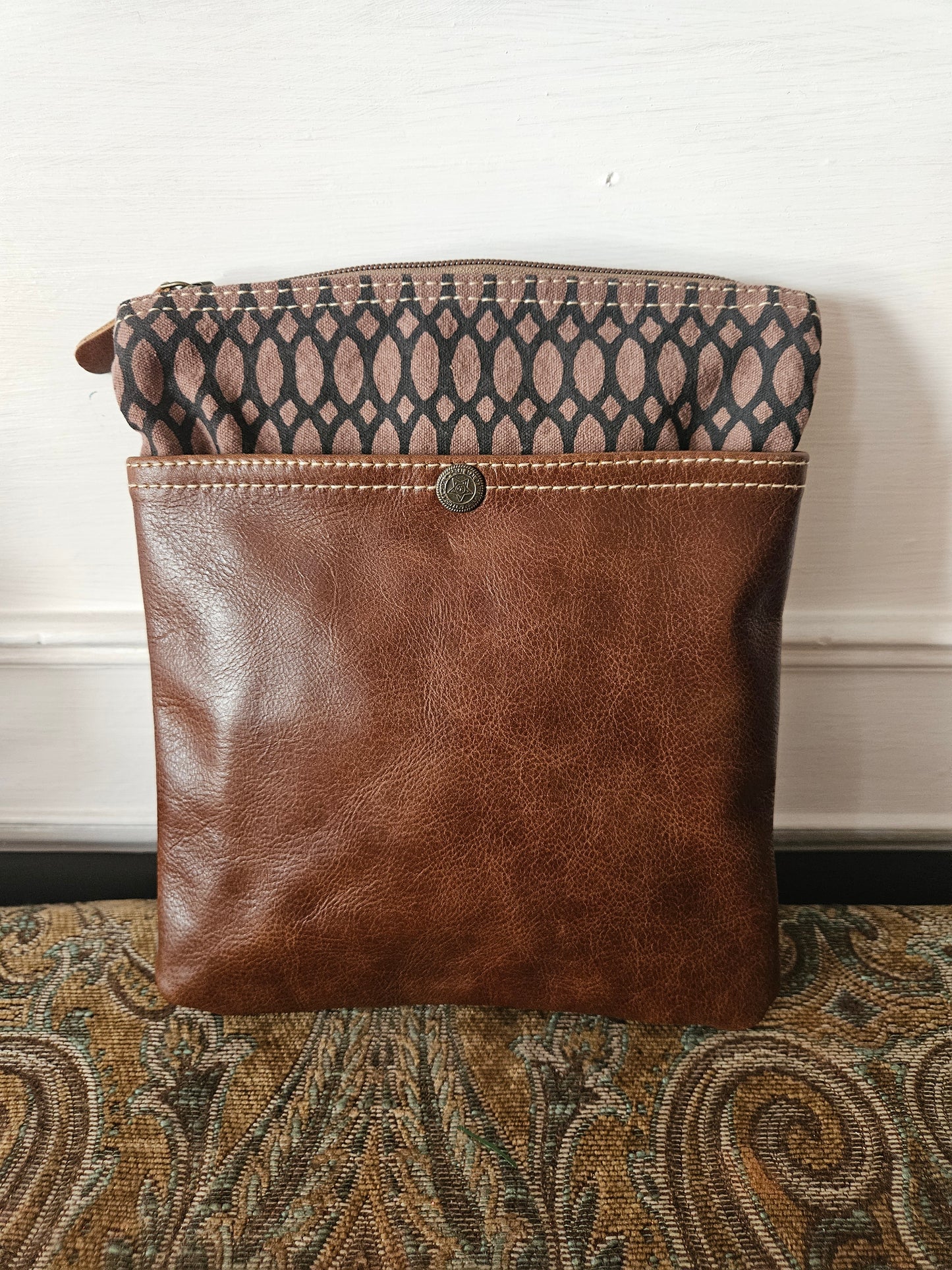 Honey Print Small & Crossbody